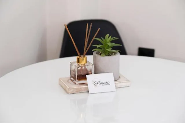 Floran's * Ermoupoli