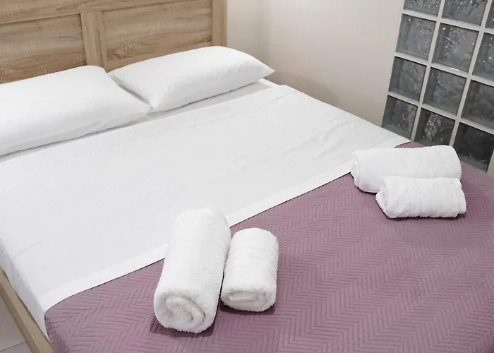 Floran's * Ermoupoli